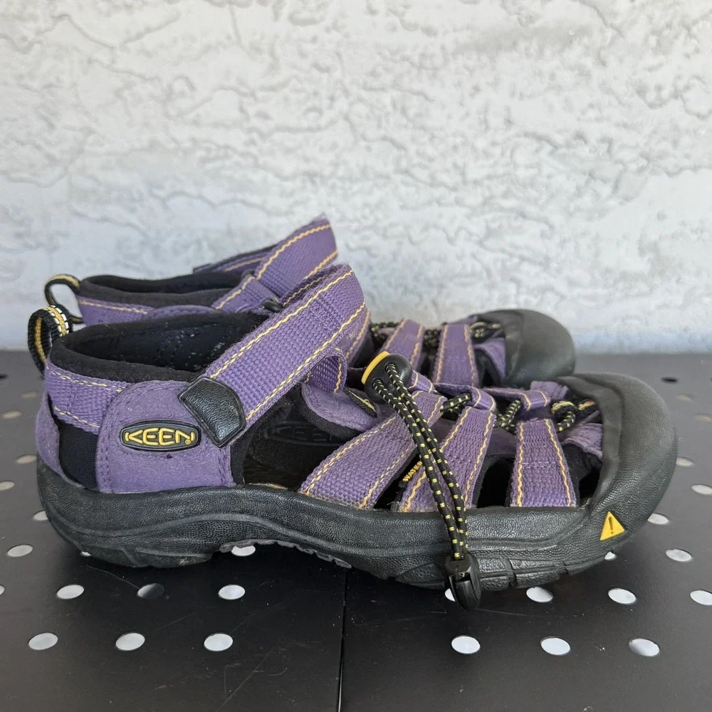Keen Waterproof Newport Sandals Youth 2.5 Purple‎ Outdoor Hiking READ